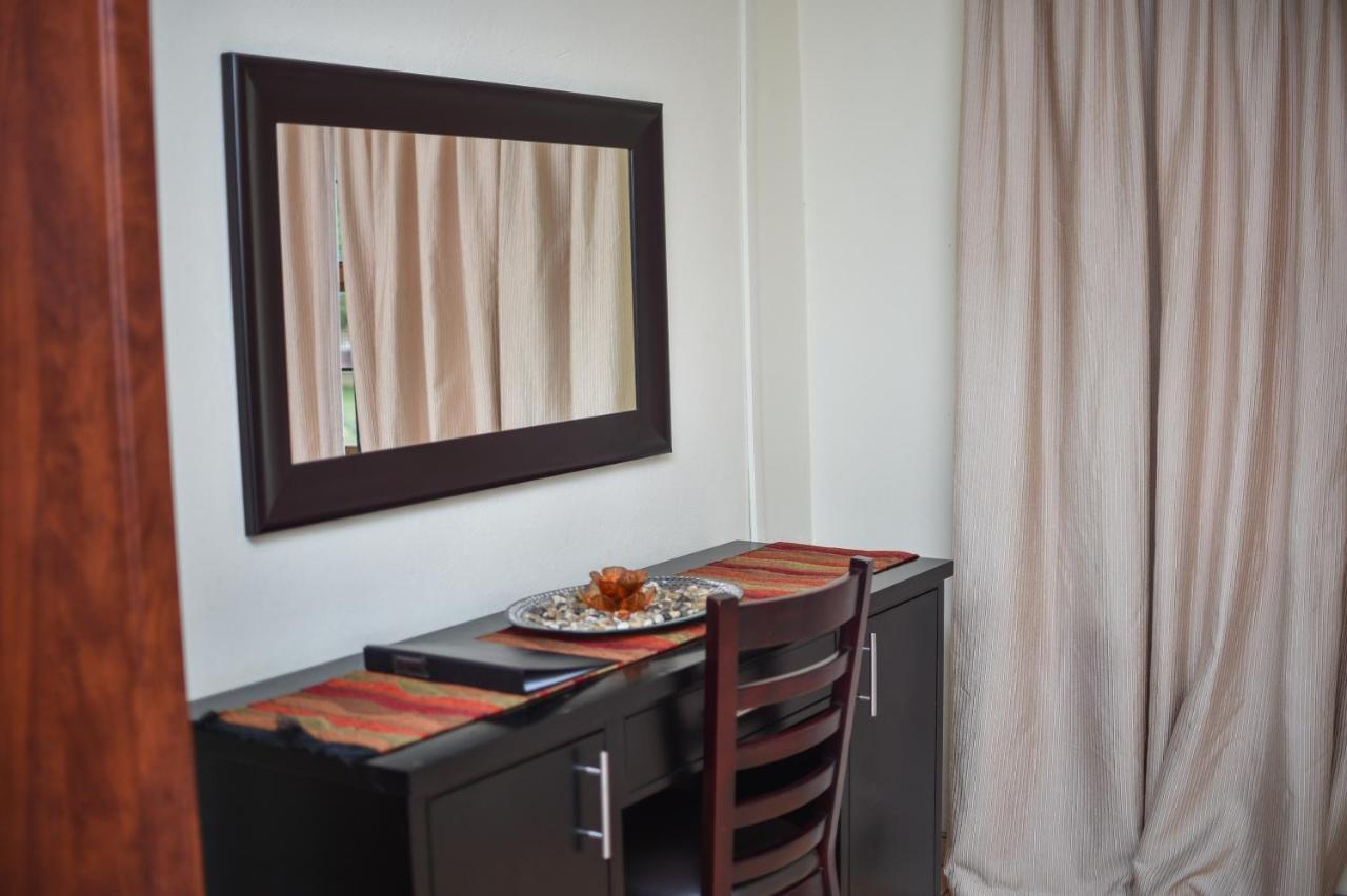 Tshedza Guest Lodge Луис Трикард Екстериор снимка